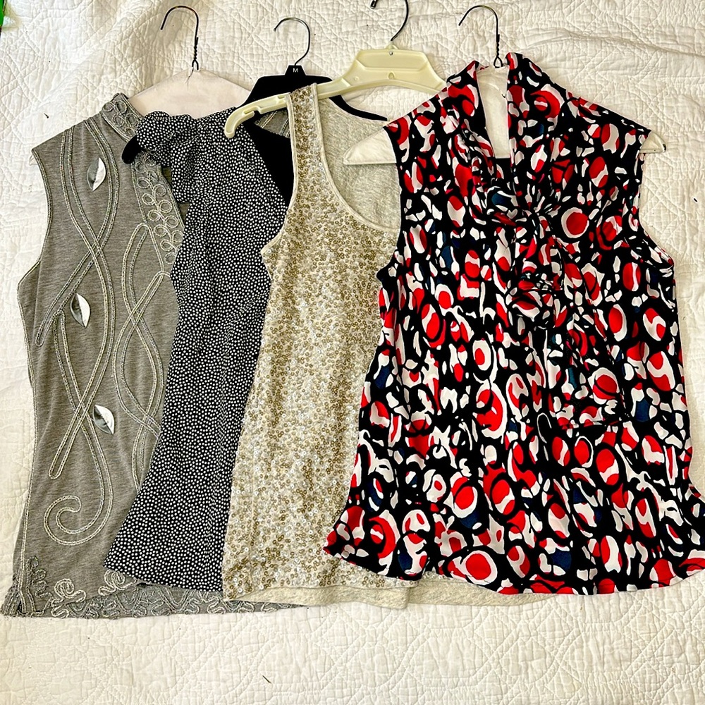 Bundle / lot 4 sleeveless dressy or business casual tops Size S or XS